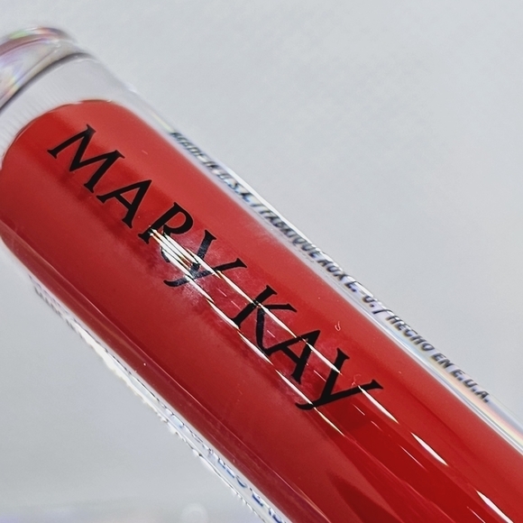 Mary Kay Iconic Red Unlimited Lip Gloss - Picture 6 of 8